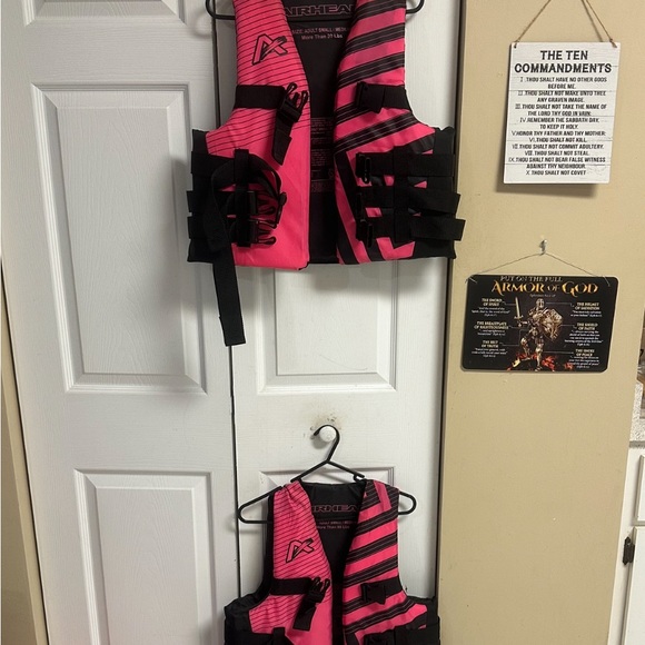 Like New Airhead Life Jackets - Picture 5 of 5